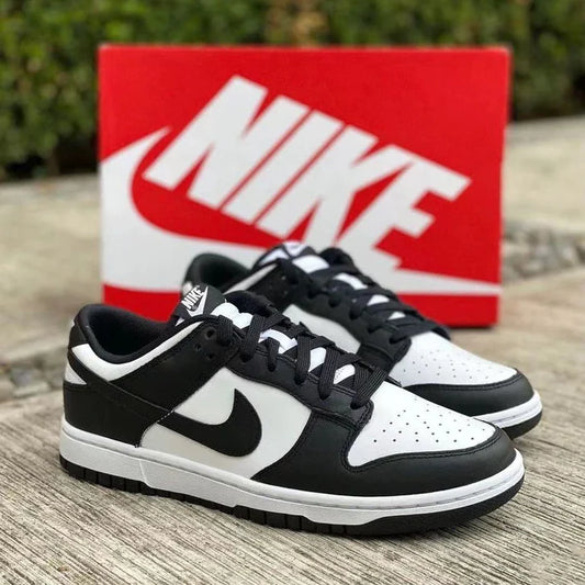 NIKE SB DUNK LOW PANDA